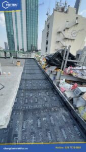Chống thấm sàn mái 68 Nguyễn Huệ bằng màng khò nóng Lemax