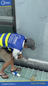 Chống thấm tường ngoài nhà văn phòng 55 Hồ Hảo Hớn Quận 1 Polyurea R
